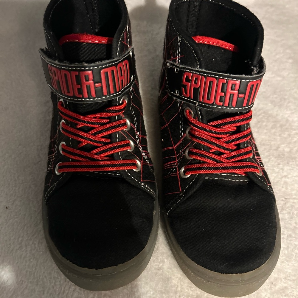 Marvel Spider-Man Black and Red Kids Light Up Sneakers